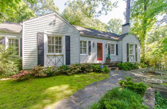 South Buckhead Popular Cottage cerca de todo, traer mascotas!