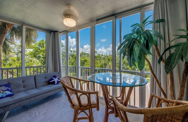 South-end 2-bedroom FMB condo across the street from the beach