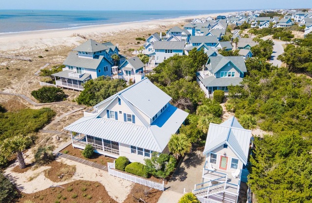 Southwind is an Oceanfront Beach Cottage just steps to South Beach!