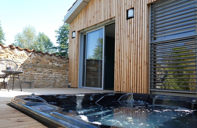 Spa y sauna en el corazón de las piedras doradas: el refugio