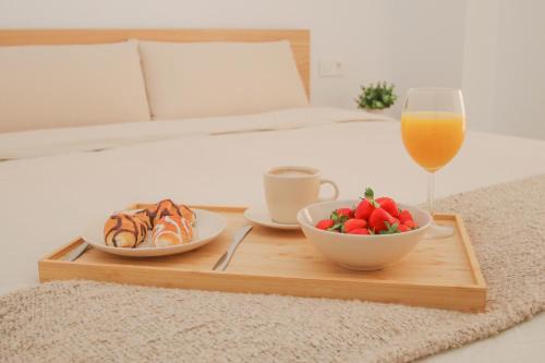 Spacious 2-Bedroom Apartment - Walk to Isla Mágica - AC - Premium Bed