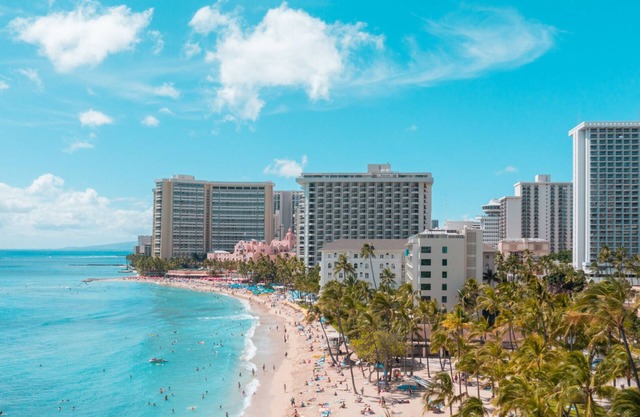 2 Condos in the Majestic Ilikai Hotel, Sleeps 10 in total.