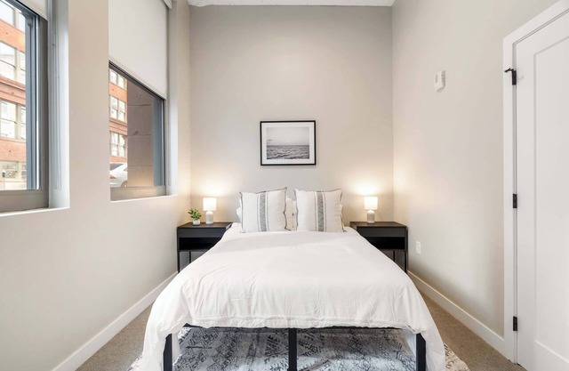 Spacious 2BR CozySuites | OTR Downtown #15