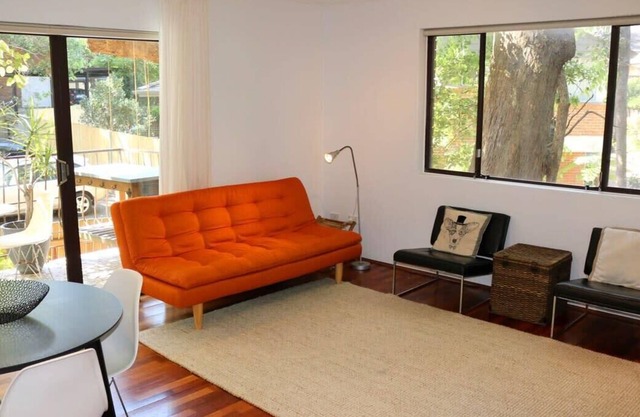 Spacious Apartment in Lane Cove Near CBD