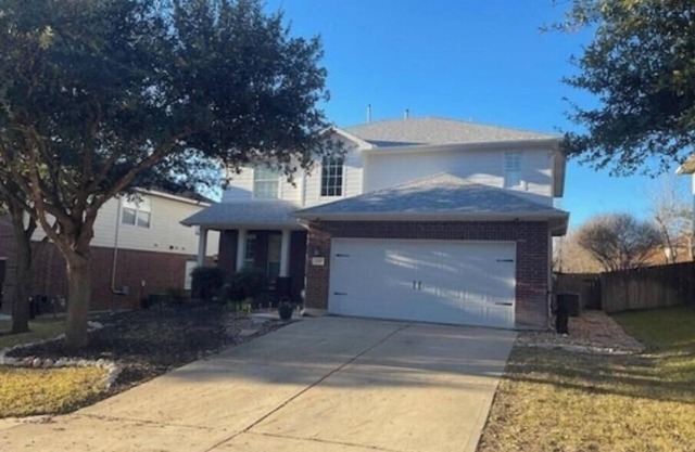 Spacious 4-bedroom house with WiFi, pool & park access near Georgetown square