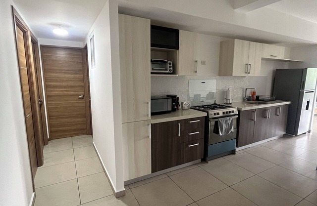 Spacious 4-bedroom apartment with AC, WiFi n fabulous San Salvador, El Salvador