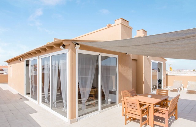 Amplio apartamento "Ático deluxe Corralejo centro" Cerca de la playa con vistas al mar