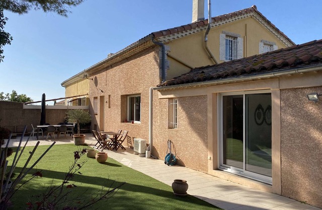 Balaruc-les-Bains: Apartamento espacioso con jardín, aire, aparcamiento y wifi