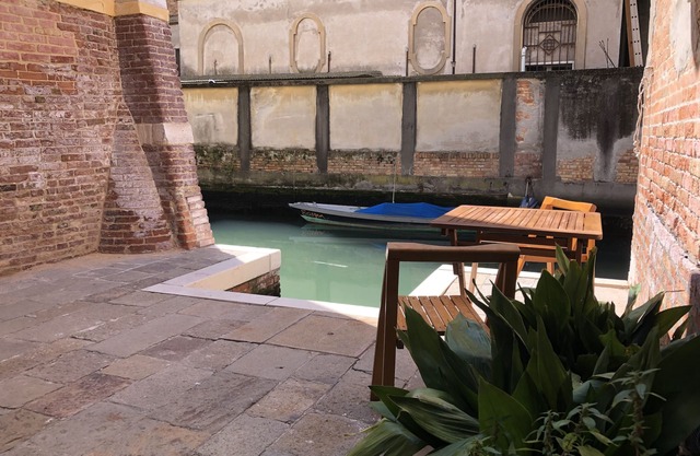 Amplio apartamento junto al canal en el corazón de Venecia