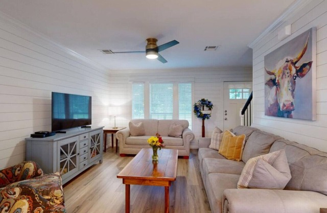 Central Charm ~ Aggieland Vacation Rentals