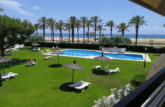 Bonito loft completamente renovado en el antiguo vilanova (geltru) con terraza