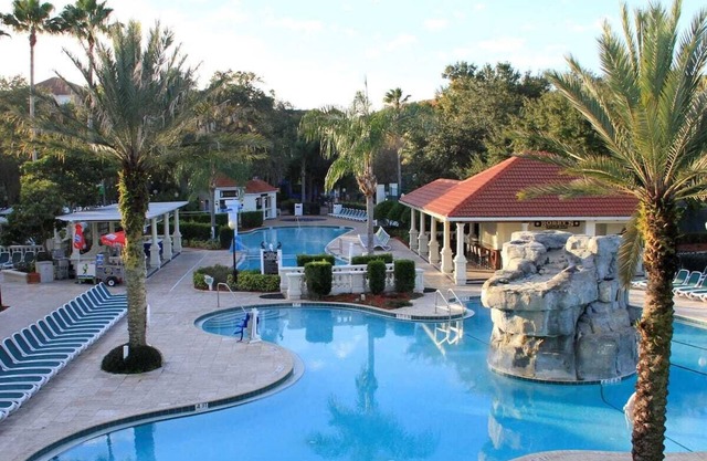Spacious Family Suite w/ Kitchen & Cozy Living Space in Kissimmee | 2 Units