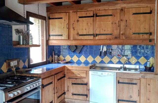 Chalet espacioso de 6 habitaciones con chimenea, barbacoa, cerca de pistas, aparcamiento privado