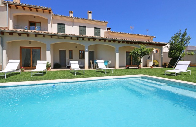 Espacioso, alta calidad, terraza, piscina, jardín, familiar, céntrico, WiFi