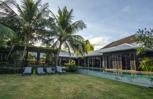 Amplia Highstanding Villa en Umalas