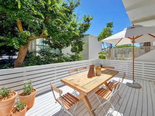 Spacious Holiday Haven Green Point