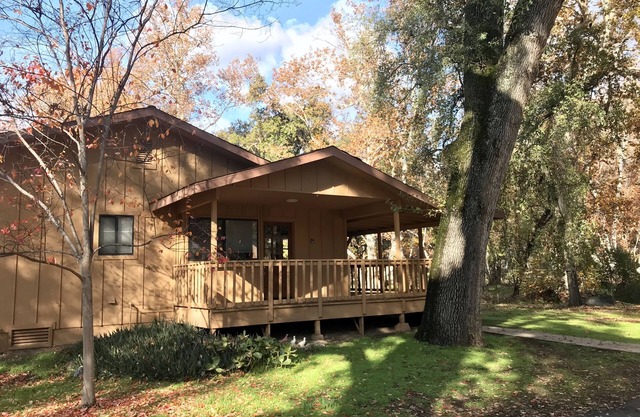 ¡¡Nuevo!! Cabaña del río renovada, cerca de Sequoia NP