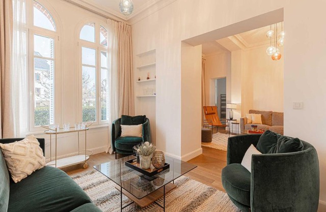 Spacious house - AC- 5BR-12P- Deauville