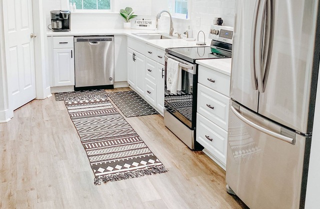 Spacious, light & airy farmhouse 30 minutes from Nashville!