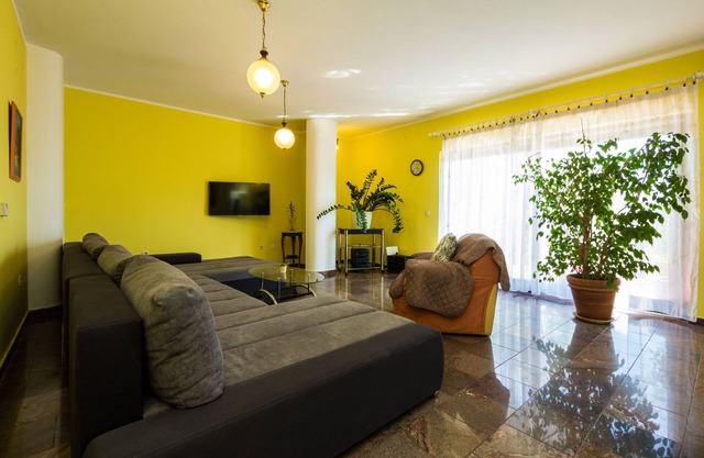 Spacious Opg Apartment Juretic Kvarner center air con, parking, Wi-Fi, terraces