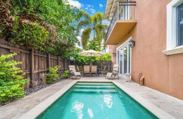 Spacious Pool Villa Close To Beach | Pool Table