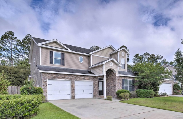 Spacious Pooler Home w/ Family-Friendly Perks