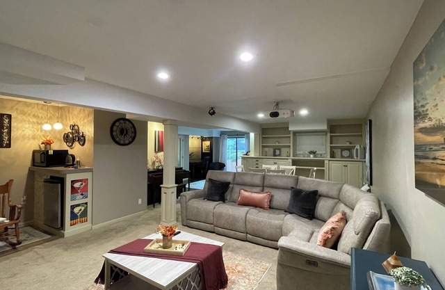 Spacious private 2-bedroom, 1 bath house in awesome Olathe with fitness room, AC