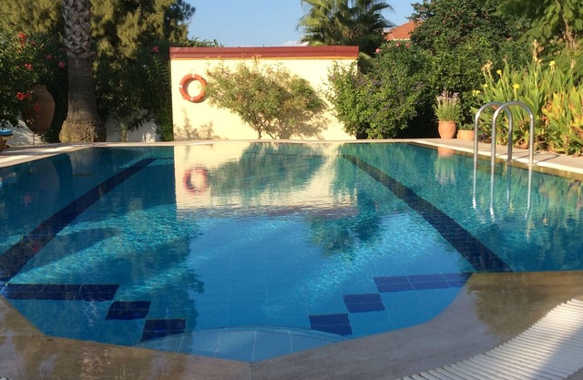 Amplia villa privada de 3 dormitorios. Piscina privada. C.A. Wi-Fi gratis.