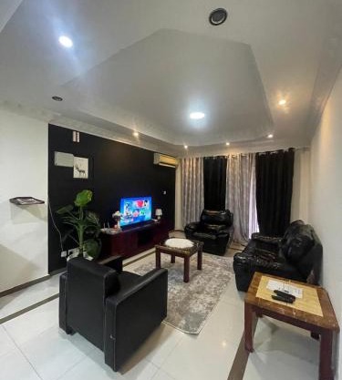 Spacious Retreat - 2 Bedroom Aptment Oysterbay