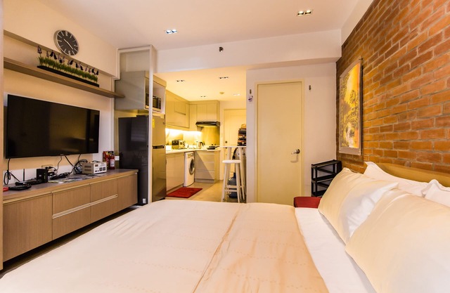 Estudio amplio con vistas increíble balcón en Greenbelt Makati