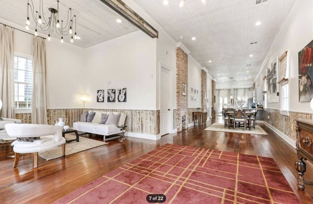 French Quarter (1 mile) Victorian House Sleeps 6