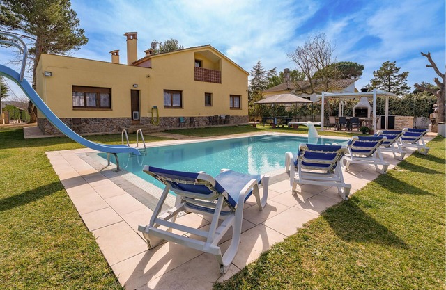 Alojamiento de 4 habitaciones en Can Carbonell