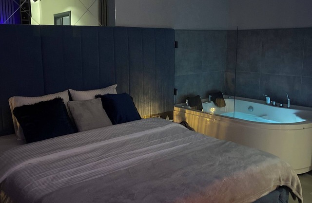 SpaNISH apartman -the most beautiful private SPA apartment with a jacuzzi in Niš