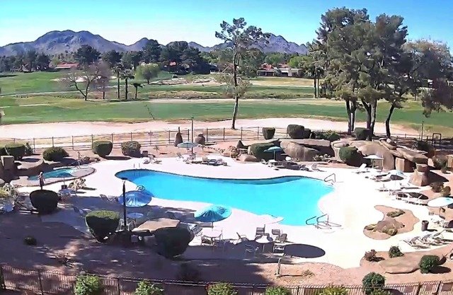Planta superior: vistas de la piscina 5, campo de golf y montañas