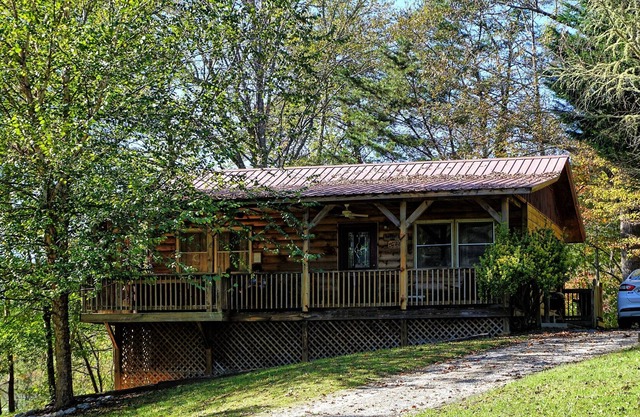 ¡Buckshot Cabin es el alquiler perfecto de Bryson City o Cherokee Cabin para usted!