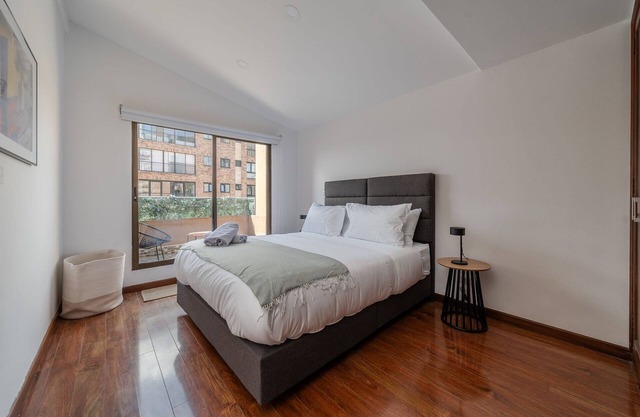 Espectacular 4BR @Zona financiera y comercial