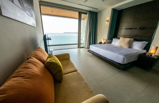 Espectacular villa con piscina frente al mar de 5-6 habitaciones con servicio de chef