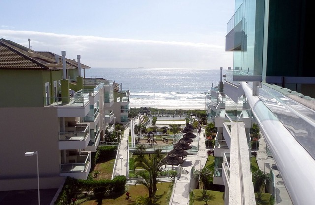 ESPECTACULAR APARTAMENTO EN EL CONDOMINIO RESIDENCIAL DE AGUAS SANTINHO!