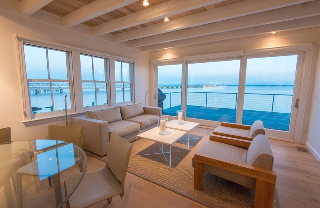 Espectacular casa de West End frente al mar con espectaculares vistas al agua