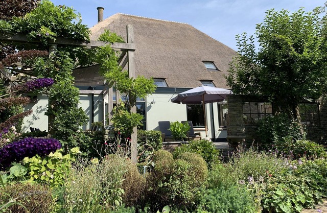 Casa rural espaciosa en Oterleek con jardín privado