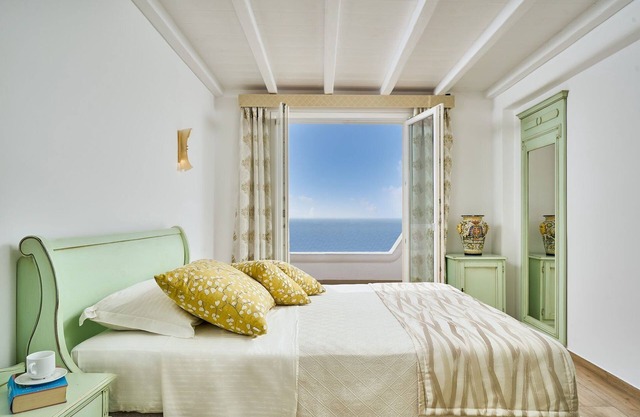 Spectacular Mykonos Suite | Villa Luxor | 5 Bedrooms | Private Pool and Outdoor Hot Tub | Beautiful Sea Views | Elia