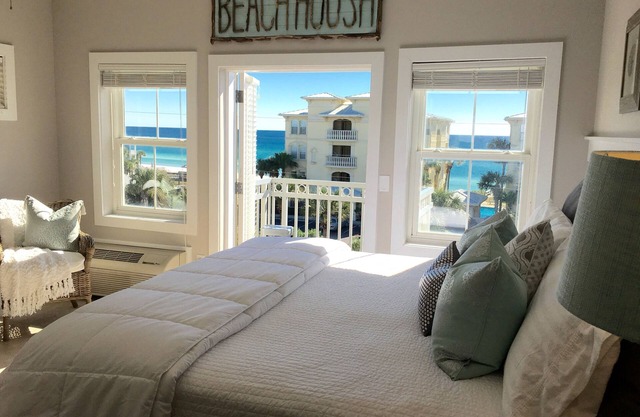 Espectacular vista al mar! Gran ubicación en cama 30A / King, WIFI, recientemente remodelado!
