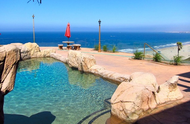 Espectacular casa privada frente a la playa con piscina.