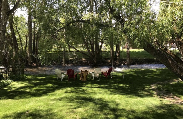 Casa rústica de 4 dormitorios en Sourdough Creek, a solo minutos del centro de Bozeman