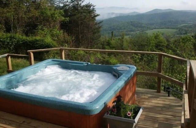 Vistas espectaculares * Piscina * Bañera de hidromasaje, * Fuegos reales *, Escapada a la montaña