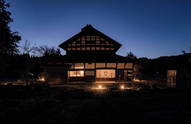 Spend a relaxing time with your loved one in a 120-year-old farmhouse. Enjoy the lovely satoyama time watching the ears of rice swaying in the wind, listening to birds singing, and looking up at the starry sky!
