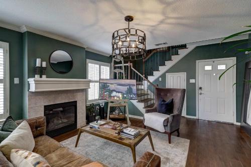 Spring Branch Haven - Cozy 3BR Oasis Pet Friendly