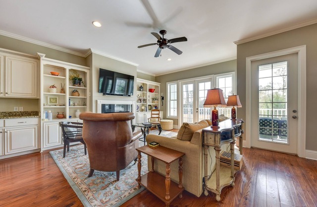 St Marys Townhome w/ Community Hot Tub & Boat Dock