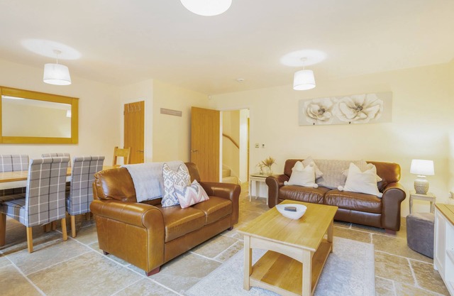 Staddlestone Mews - a cotswold cottage that sleeps 4 guests in 2 bedrooms