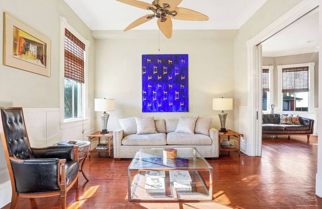 Starland District - Spacious 2-Bedroom Haven